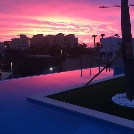 فيلة Luxury - Oasis Tucan ***** أذيخي