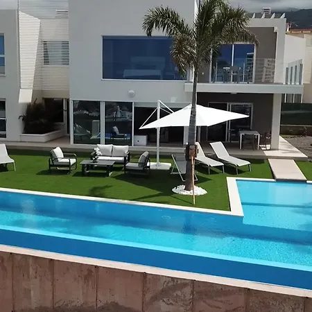 فيلة Luxury - Oasis Tucan *****