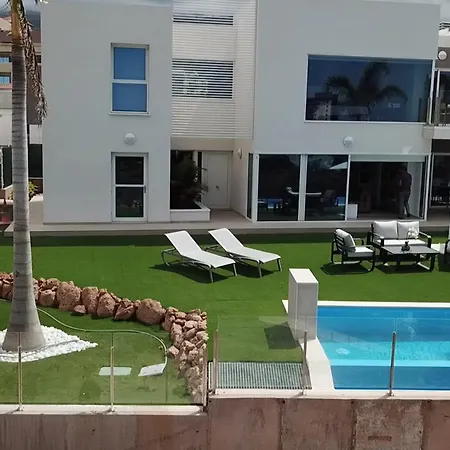 Luxury - Oasis Tucan ***** فيلة